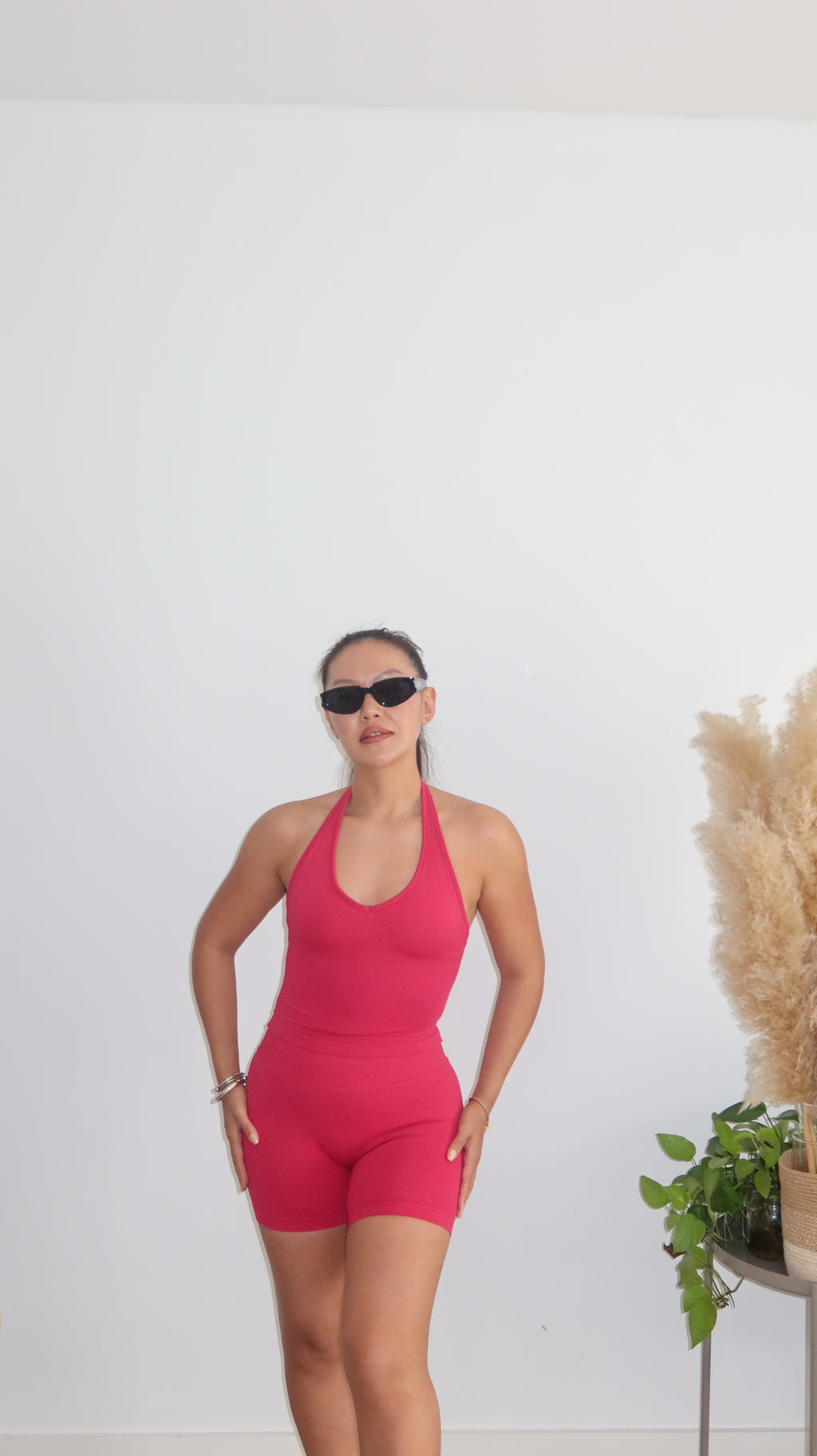 V Halter Neck - Namee